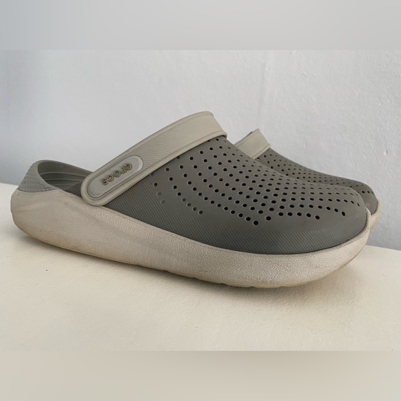 Grey Crocs US Women Size 6 - Picture 7 of 7